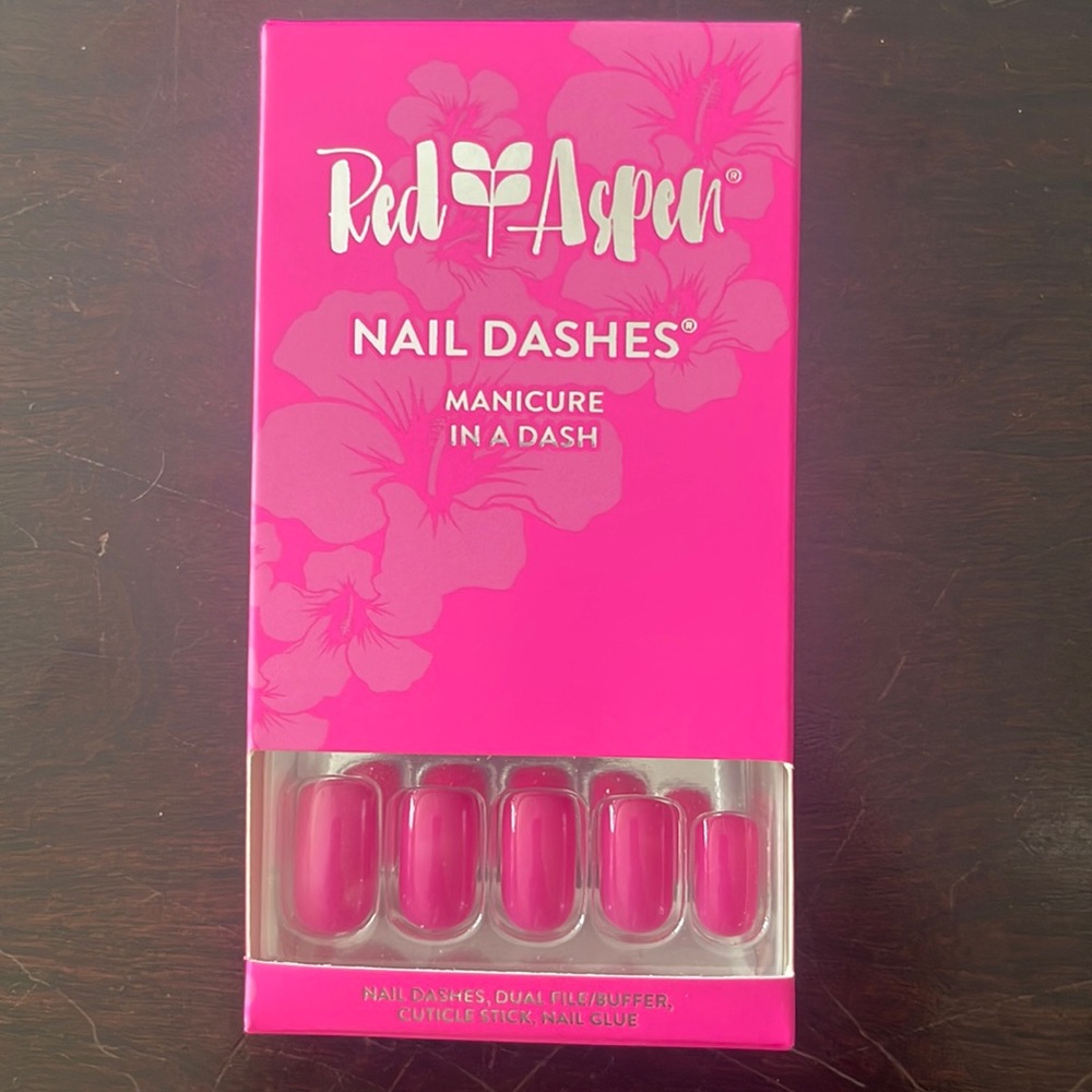 Red Aspen Nail Dashes
